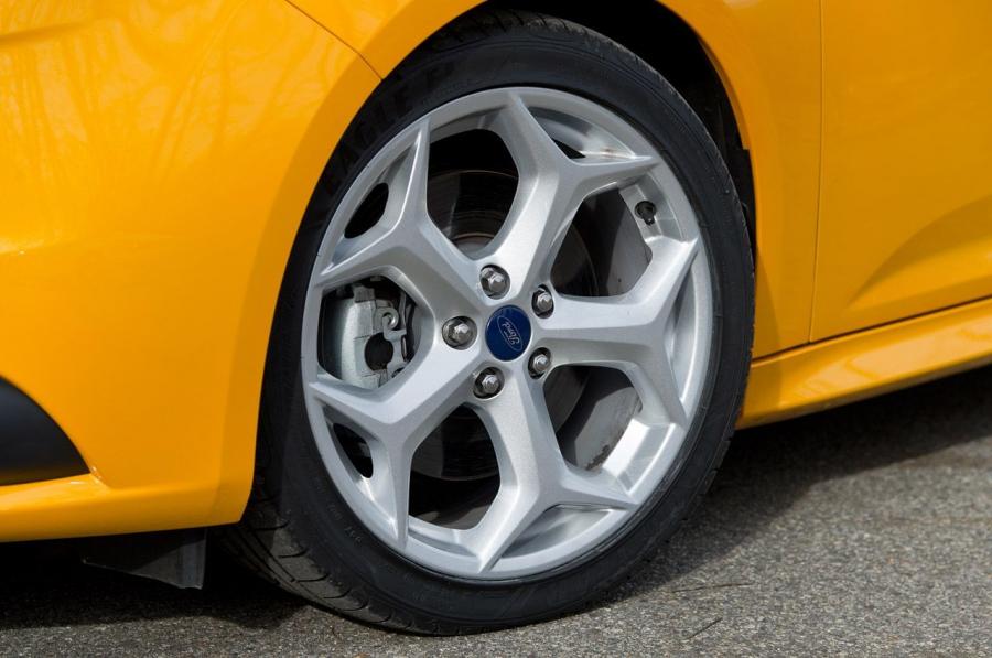  Ford Focus ST 2013 года  (фото 39 из 92)